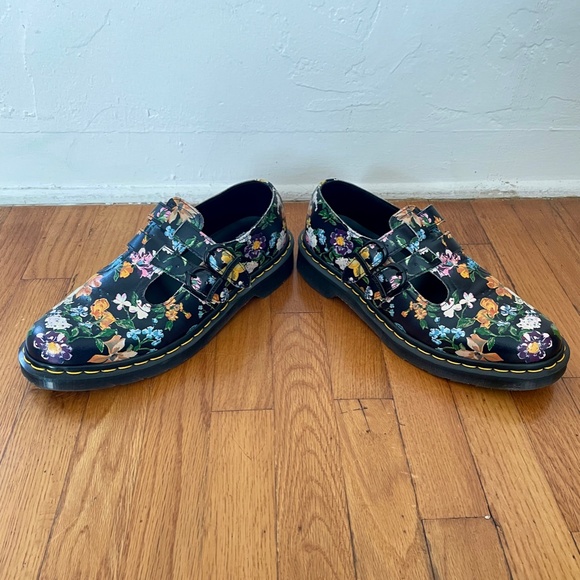Dr. Martens Women's 8065 Darcy Floral Mary Jane Flat - Picture 3 of 6